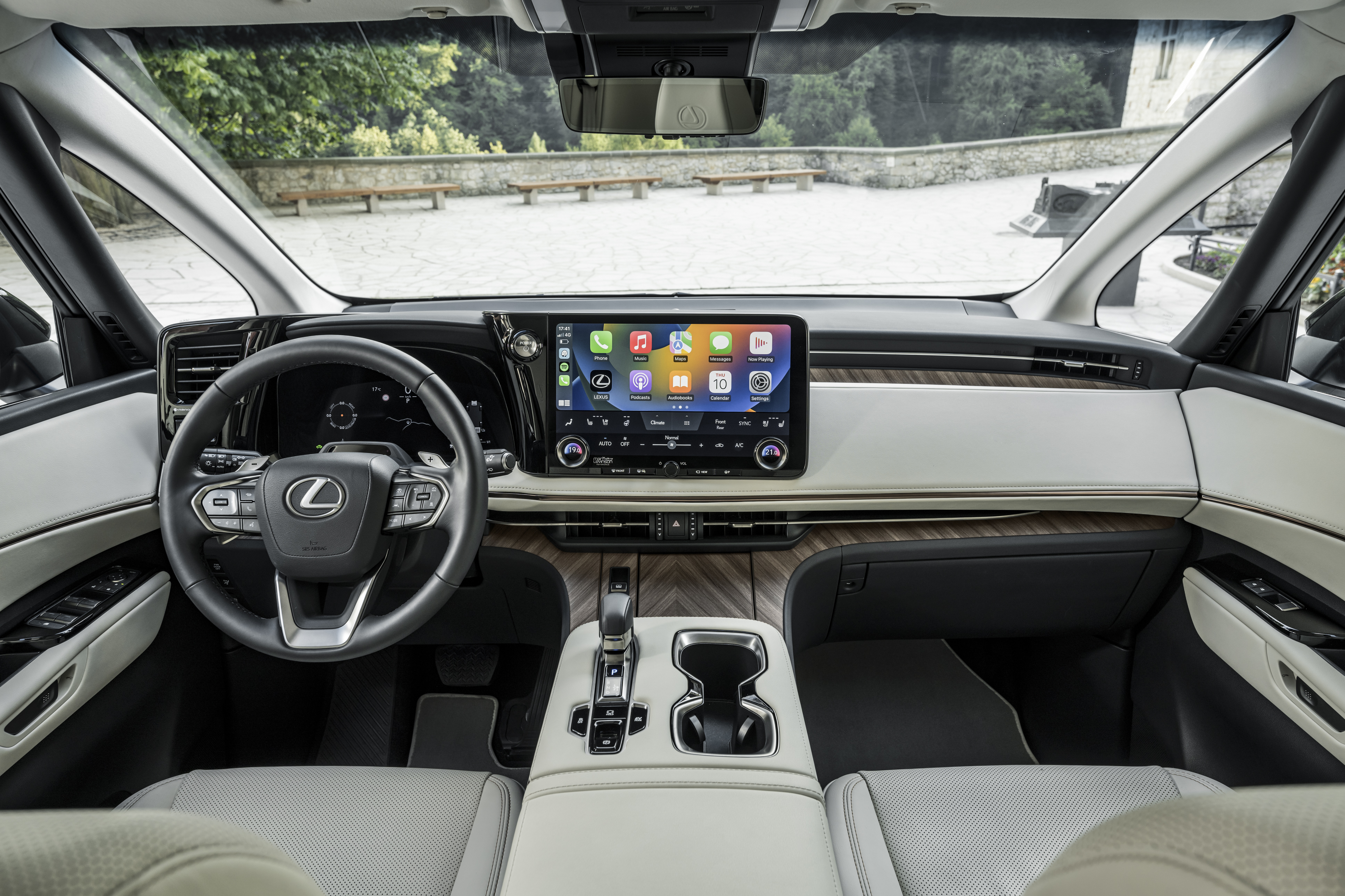 Lexus verbaut erstmals digitale Seitenspiegel in Serienfahrzeug
