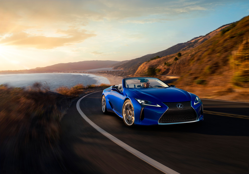 lexuslcconvertible07hires-697065.jpg