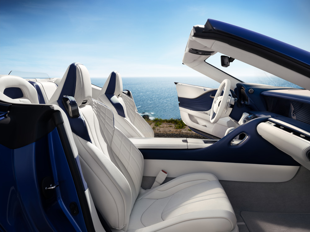 lexuslcconvertible11hires-141717.jpg
