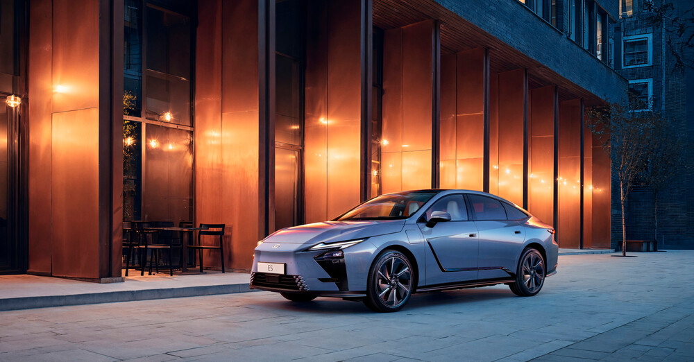 Lexus ES_2026_01.jpg