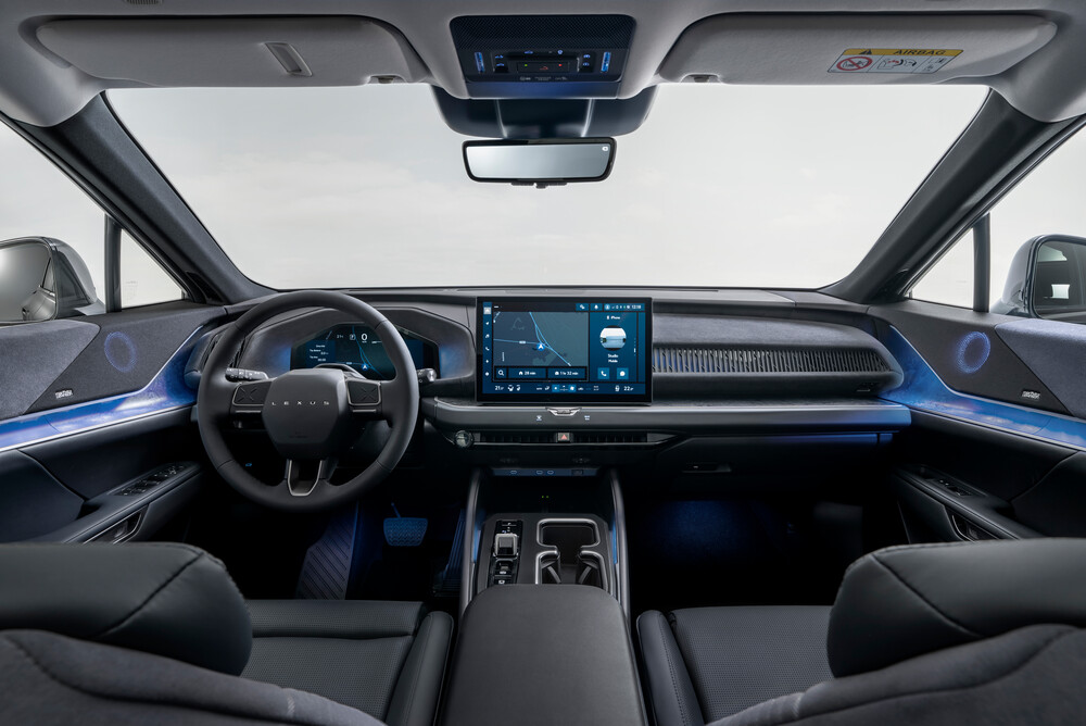 2026_Lexus TZ_WP_09.jpg